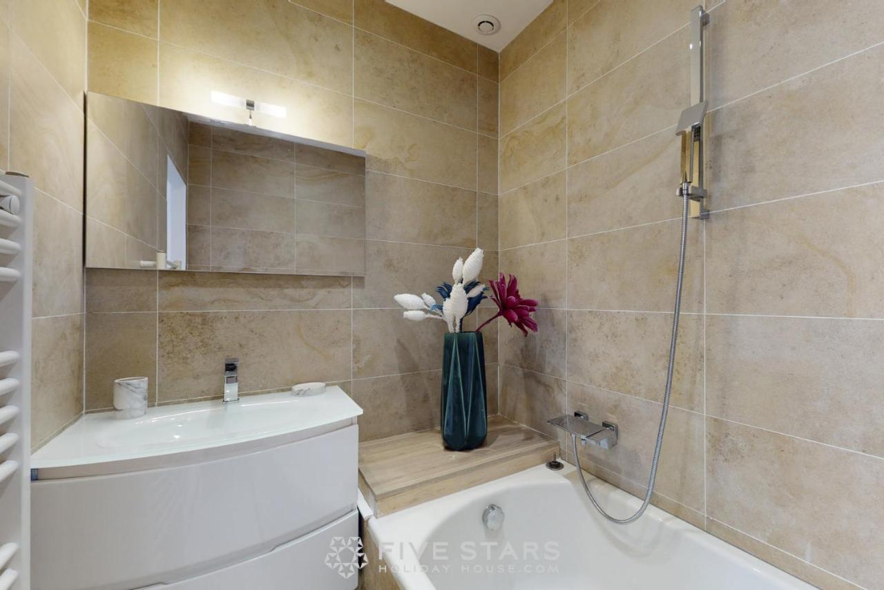 Grand Suite Promenade Five Stars Holiday House นีซ ภายนอก รูปภาพ
